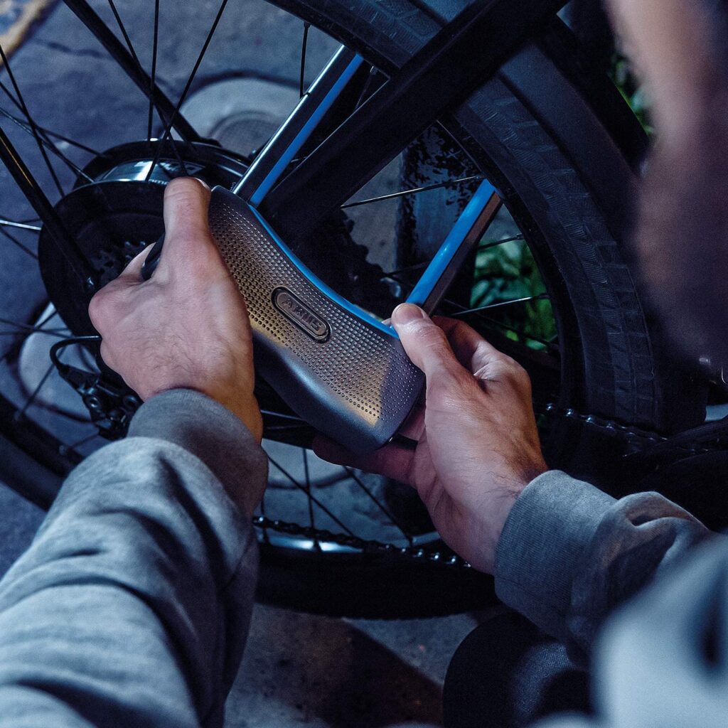 Antivol connecté Abus 770A SmartX installé sur vélo électrique